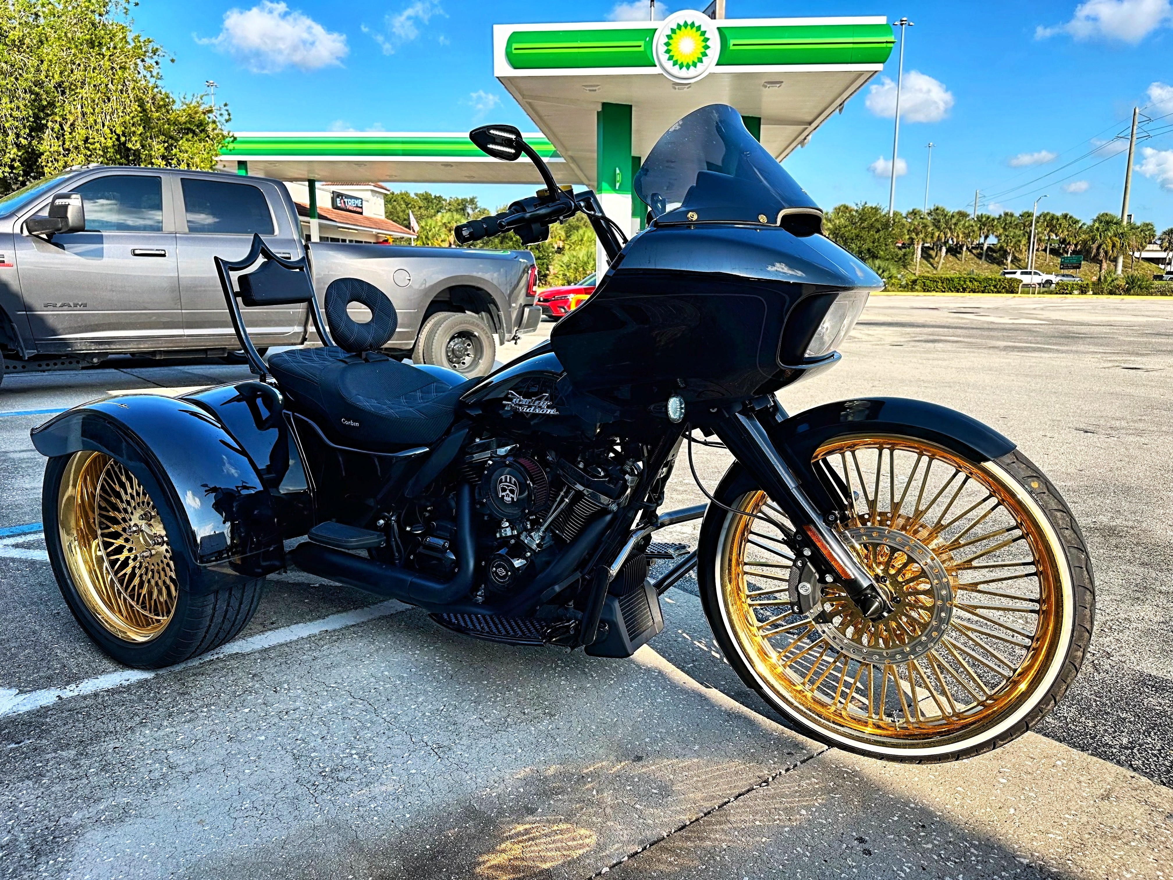 2023 Harley Davidson Road Glide 3