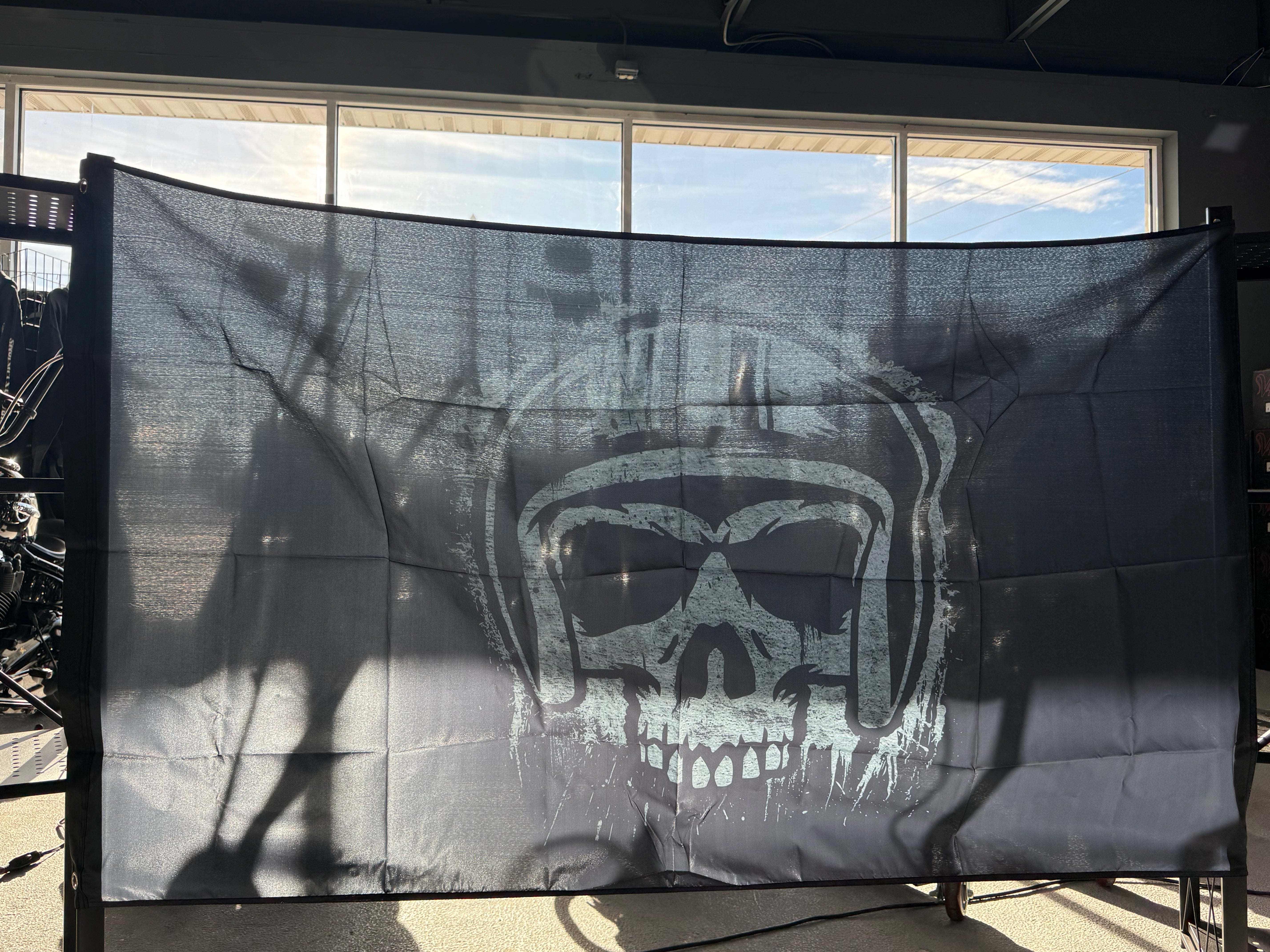 Support Lazarus Skull Garage Flag