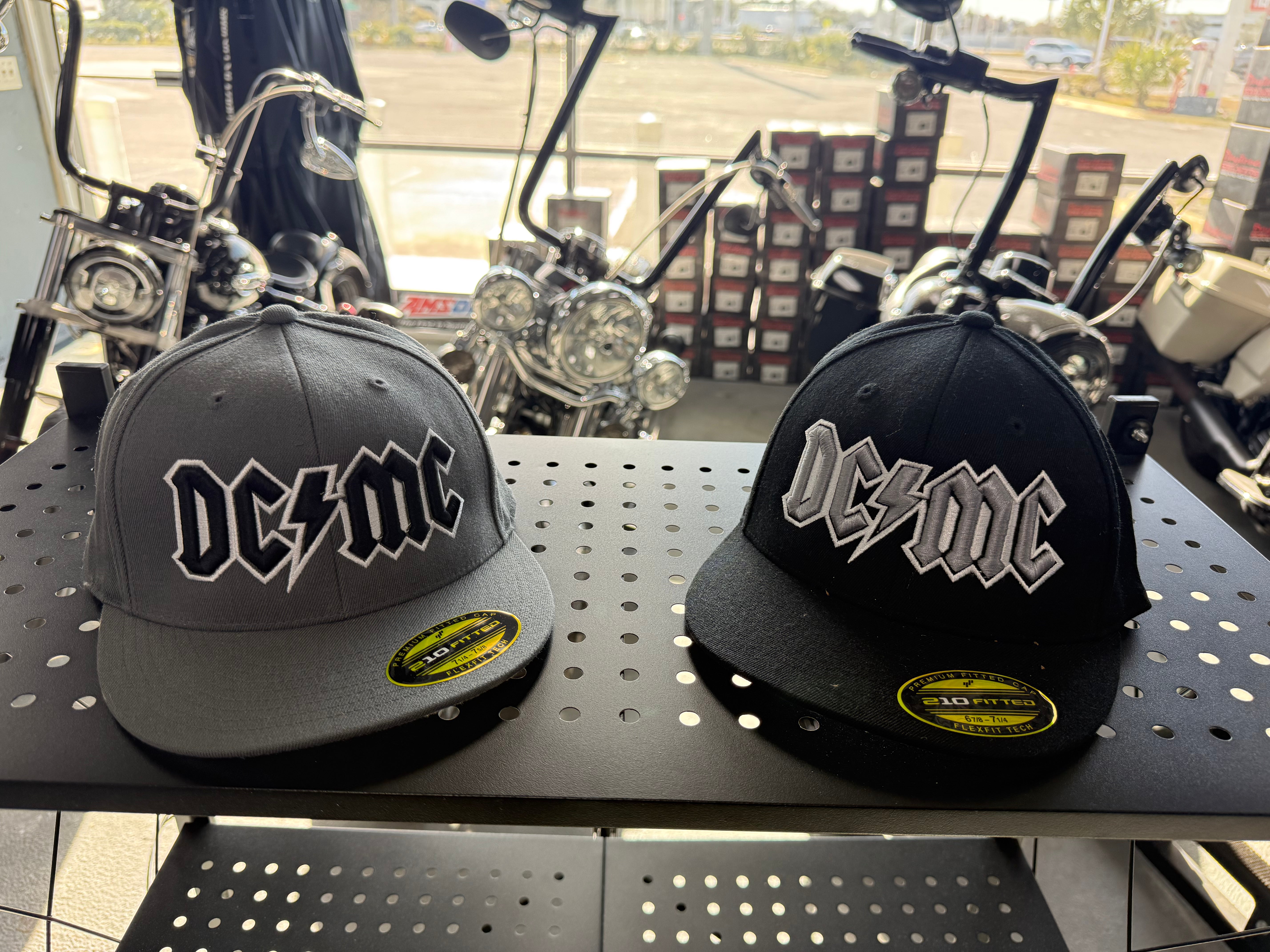 Support thunderstruck Flatbill Flexfit Hats