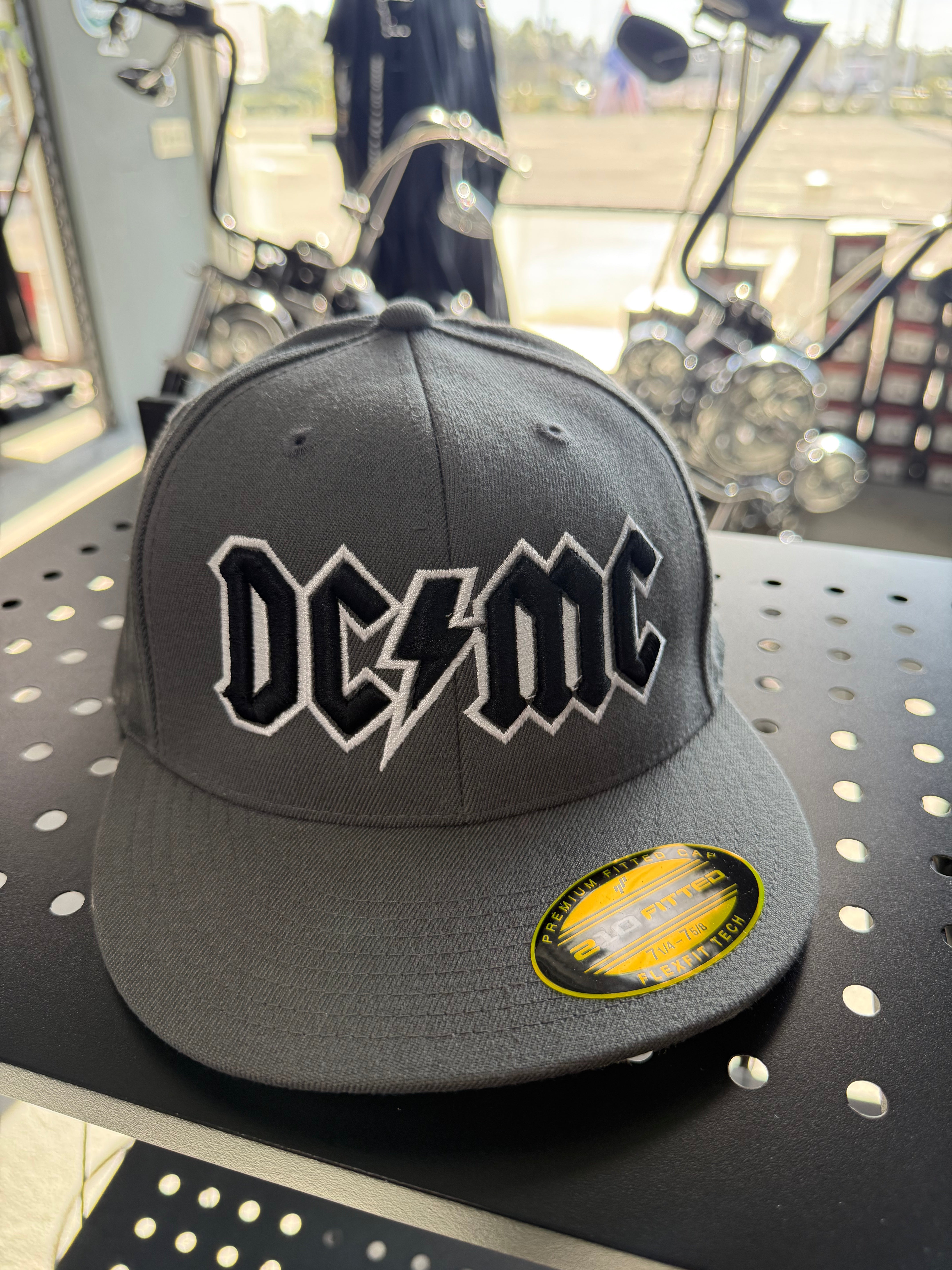 Support thunderstruck Flatbill Flexfit Hats