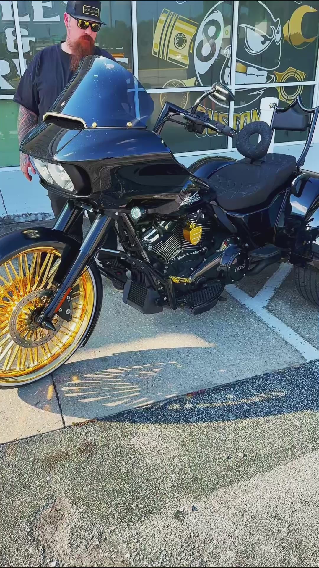 Load video: 2023 Harley Davidson Road Glide 3